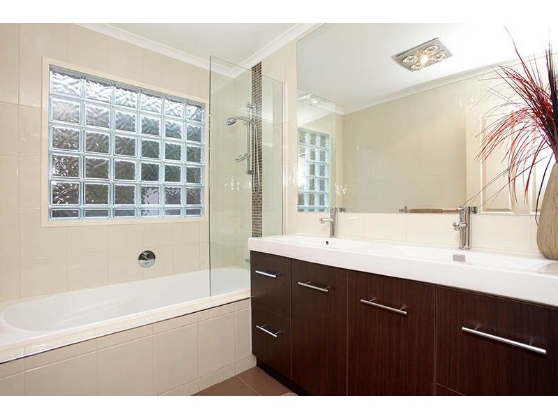 11 Yvonne Road, Mount Dandenong VIC 3767