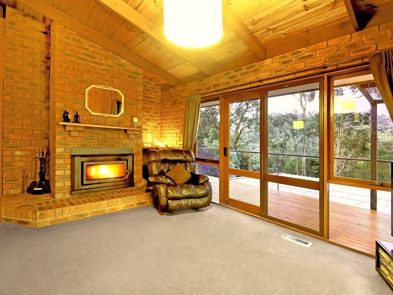 11 Kooringal Road, Upwey VIC 3158