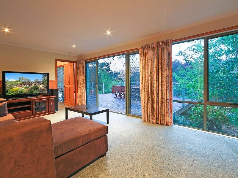 11 Kooringal Road, Upwey VIC 3158