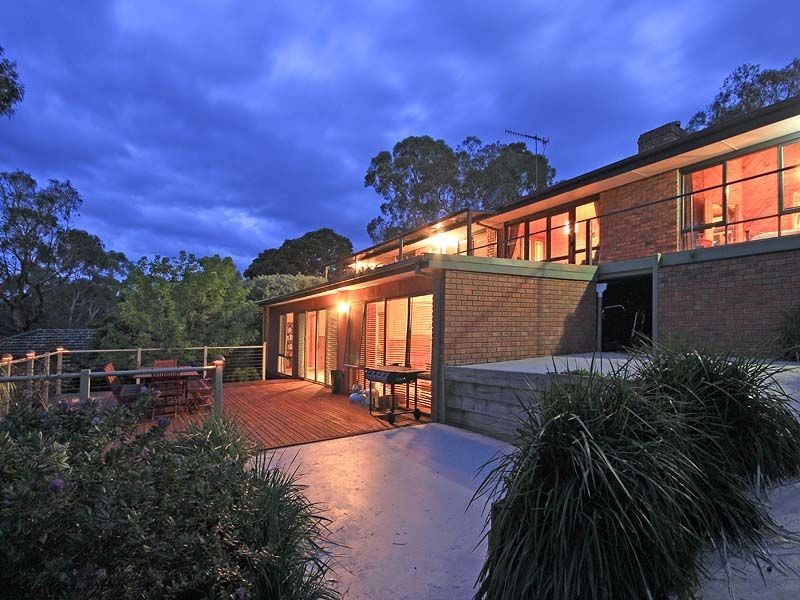 11 Kooringal Road, Upwey VIC 3158