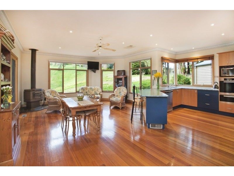 10 School Road, Menzies Creek VIC 3159