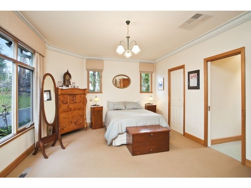 10 School Road, Menzies Creek VIC 3159