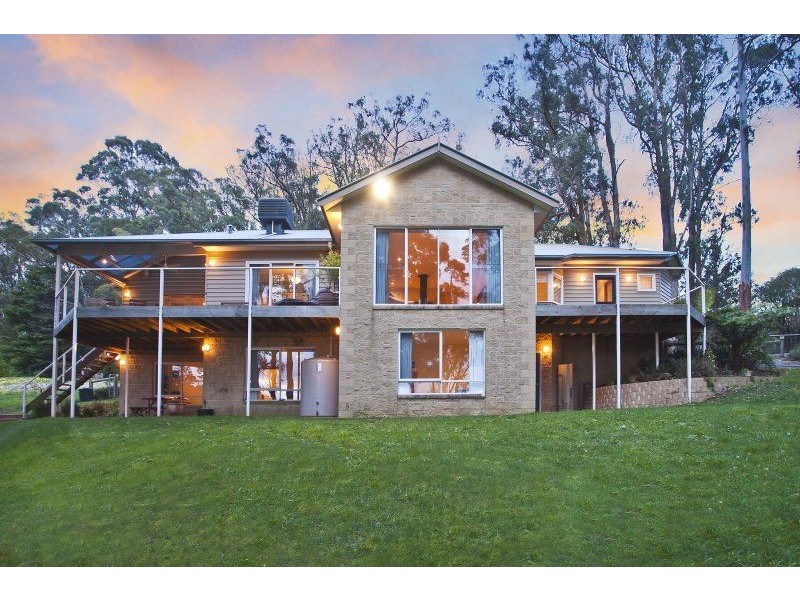 10 School Road, Menzies Creek VIC 3159