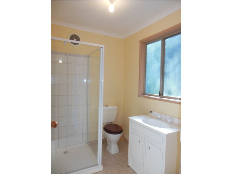 2/9 Olivette Avenue, Upper Ferntree Gully VIC 3156