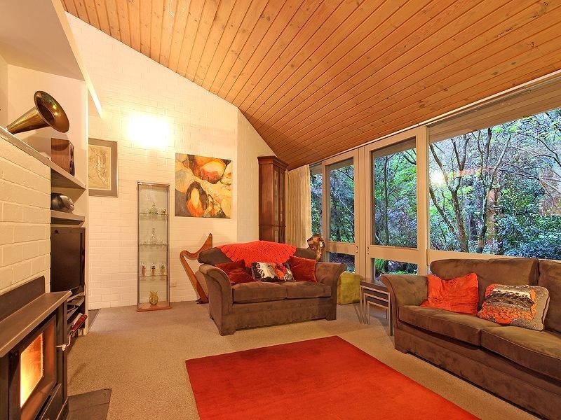 12 Helen Street, Mount Dandenong VIC 3767