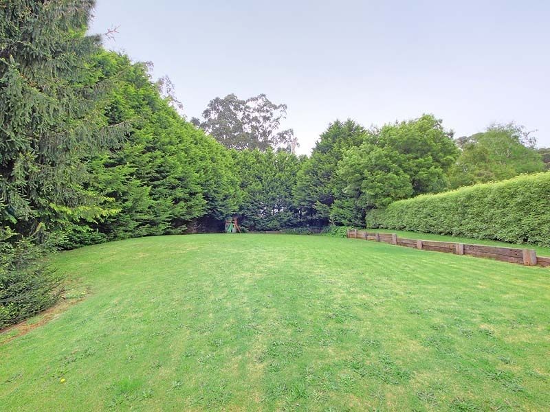 3 Gladys Court, Mount Dandenong VIC 3767