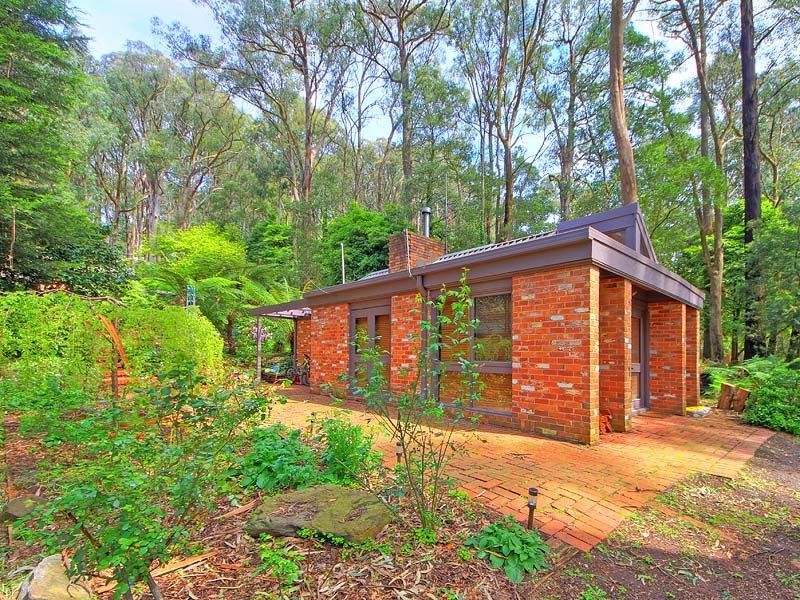 5 Hands Rd, Kalorama VIC 3766