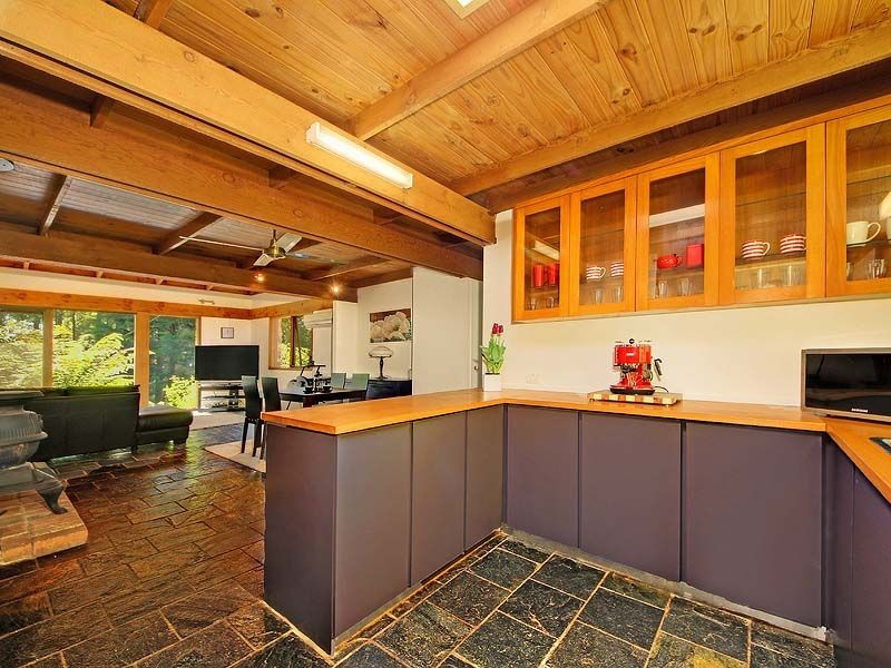 5 Hands Rd, Kalorama VIC 3766