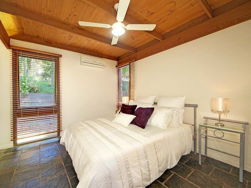 5 Hands Rd, Kalorama VIC 3766