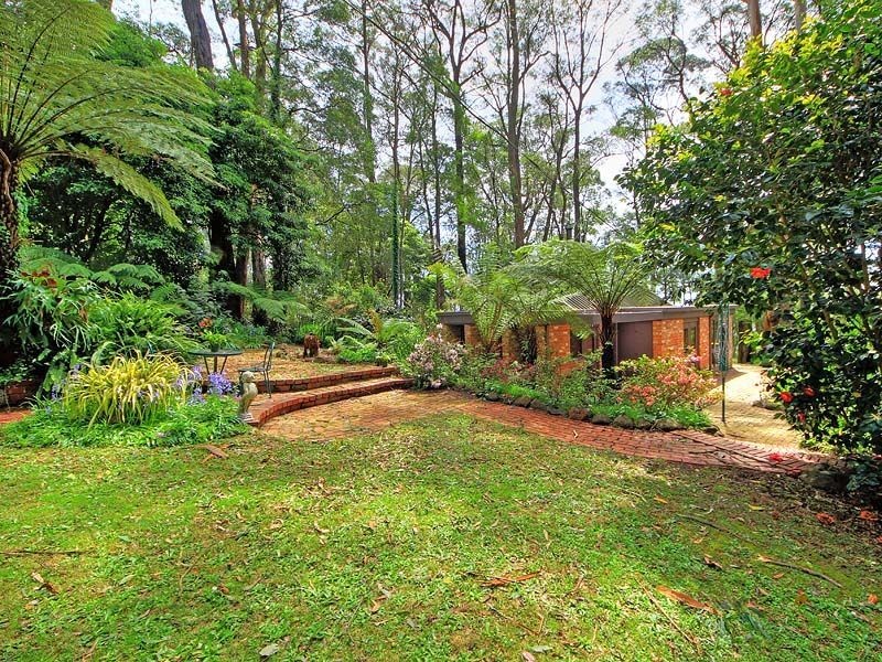 5 Hands Rd, Kalorama VIC 3766