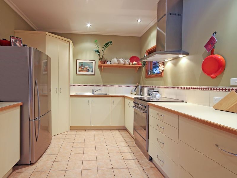 11 The Crescent, Sassafras VIC 3787