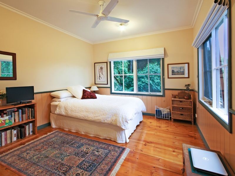 11 The Crescent, Sassafras VIC 3787