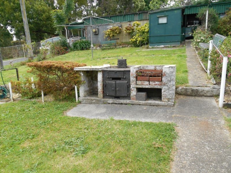 11 Pauline avenue, Tecoma VIC 3160
