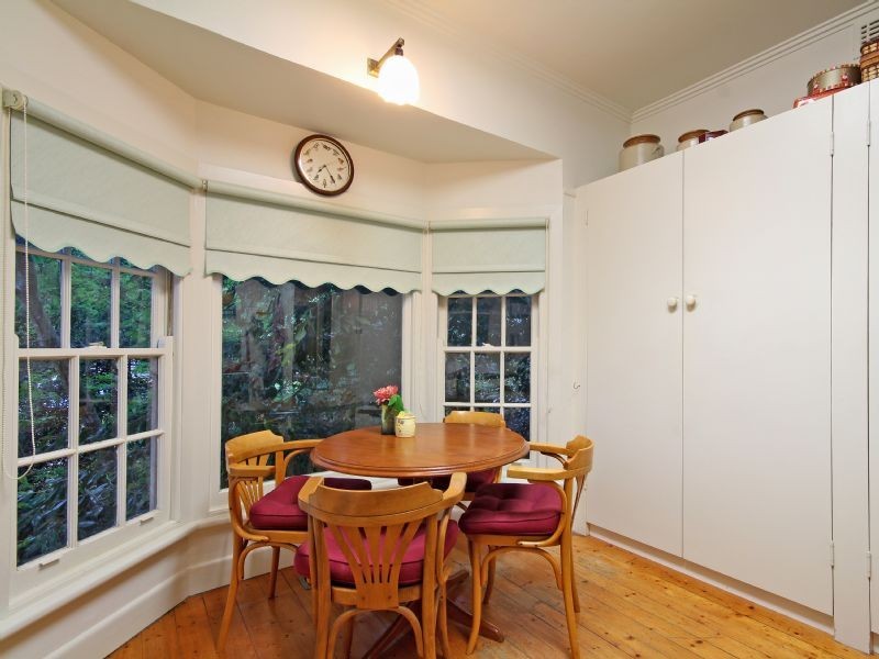 27 Cambridge Road, Mount Dandenong VIC 3767
