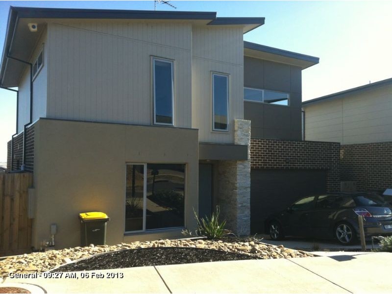 3/4 Swanbourne Avenue, Highton VIC 3216