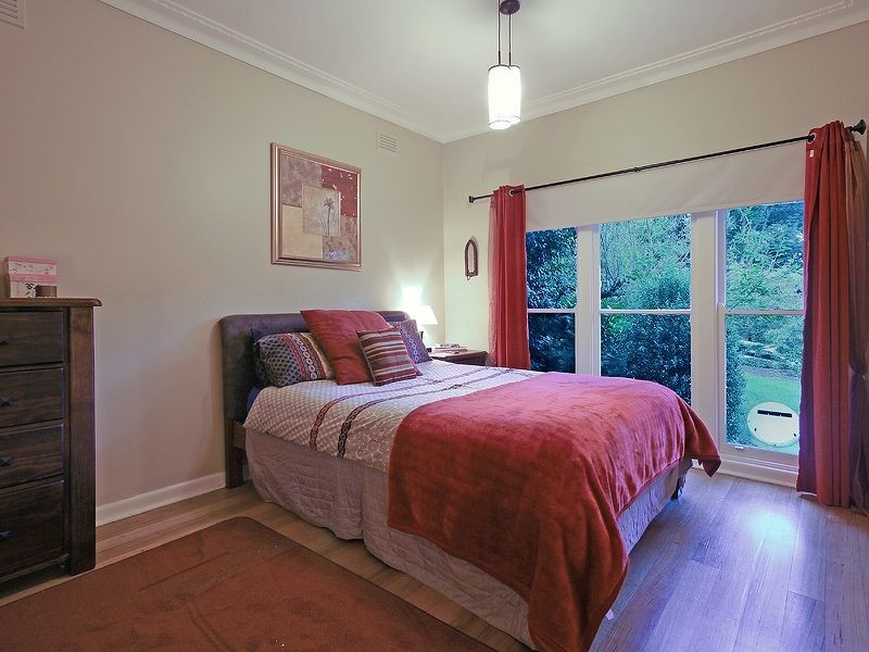 14 Falls Road, Mount Dandenong VIC 3767