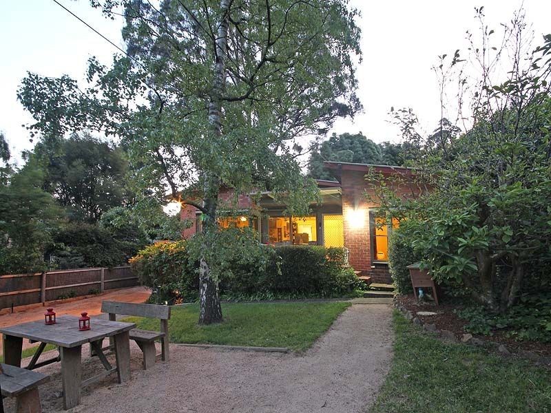 14 Falls Road, Mount Dandenong VIC 3767