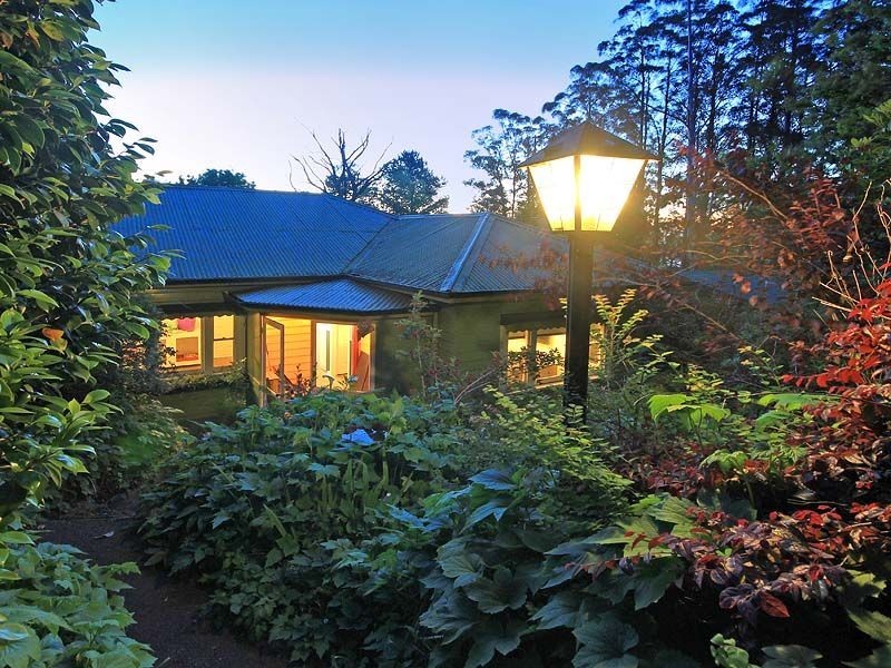 9 Driffield Crescent, Sassafras VIC 3787