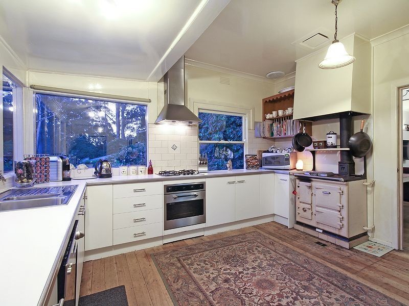 9 Driffield Crescent, Sassafras VIC 3787