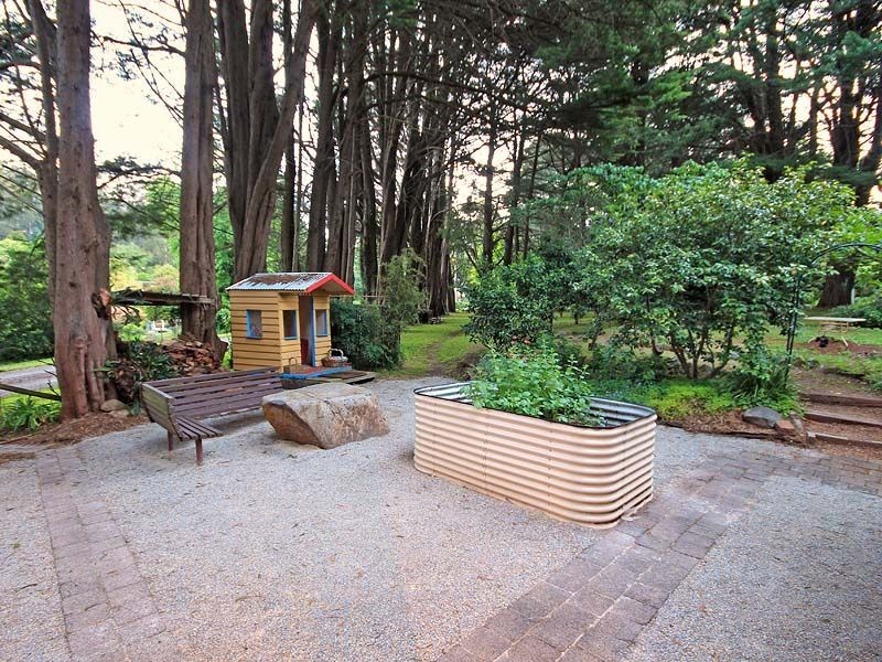 17  Summerlea Road, Mount Dandenong VIC 3767