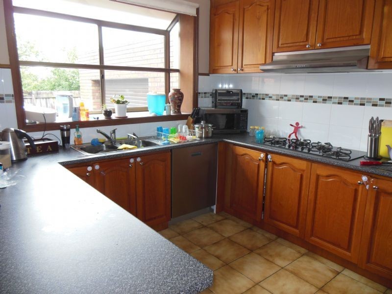 8 Monterey Court, Oakleigh South VIC 3167