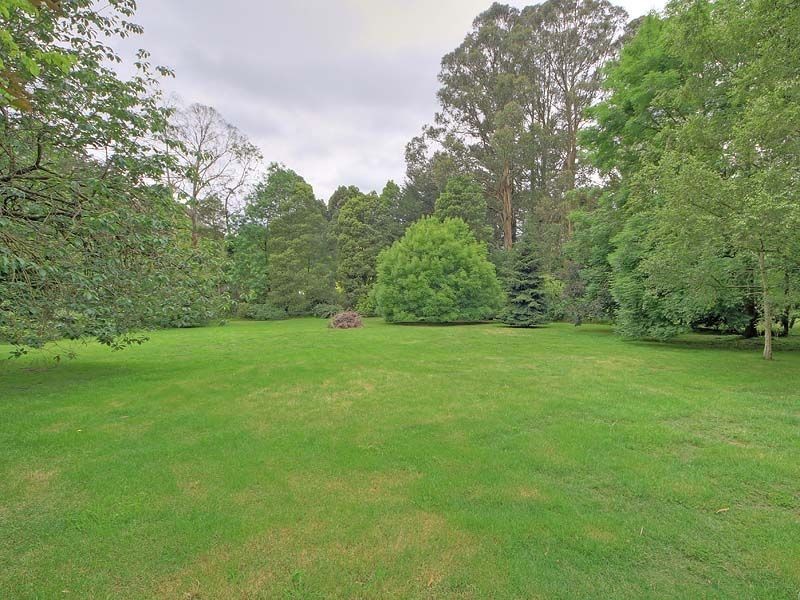 12-14 Toorak Road, Mount Dandenong VIC 3767