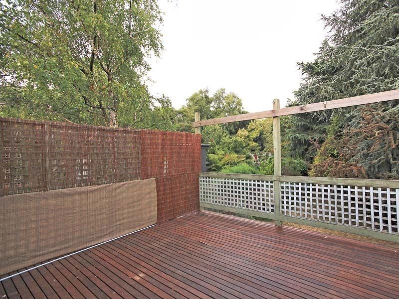 104 Moores Rd, Monbulk VIC 3793