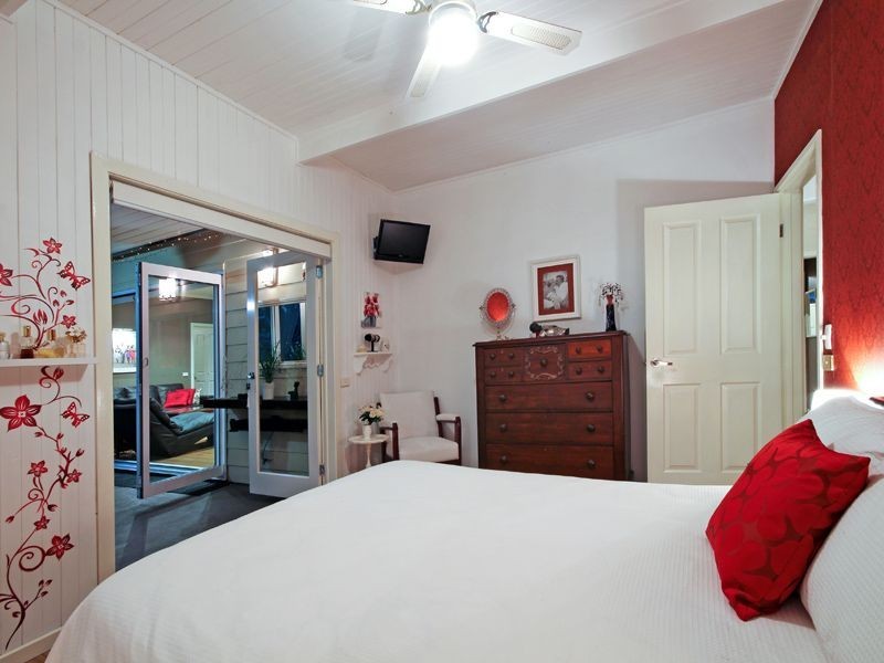 10 Hillside Grove, Upwey VIC 3158