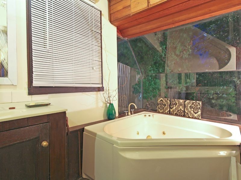 3 Range Rd, Olinda VIC 3788