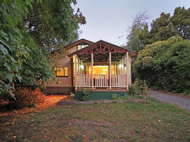 28 Sophia Grove, Tecoma VIC 3160