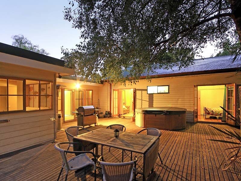 28 Sophia Grove, Tecoma VIC 3160