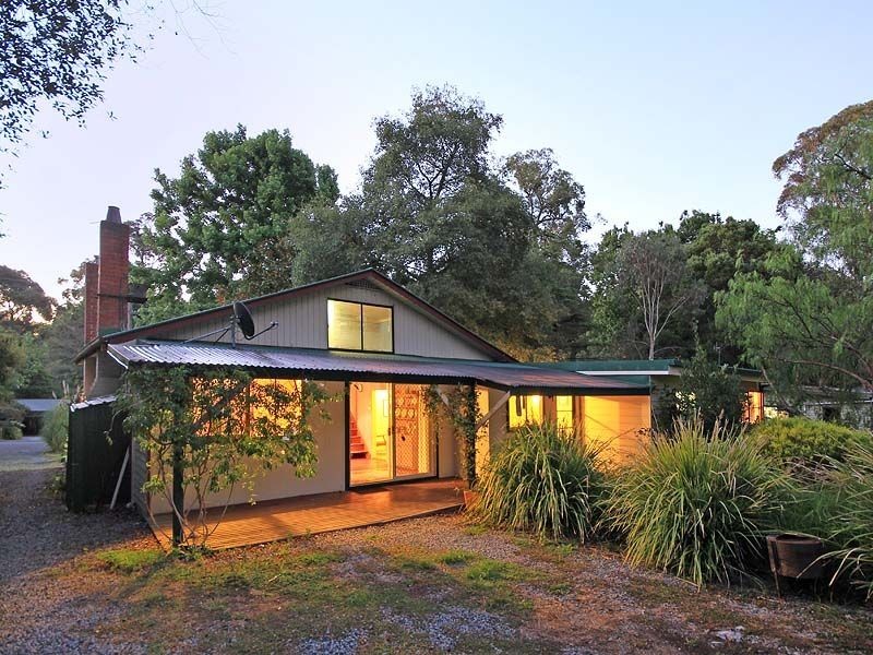 28 Sophia Grove, Tecoma VIC 3160