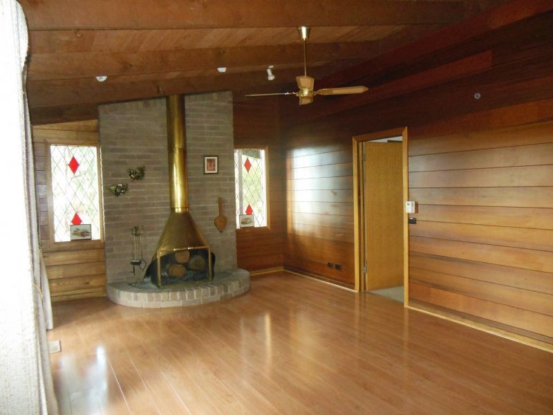 9 Forest St, Monbulk VIC 3793