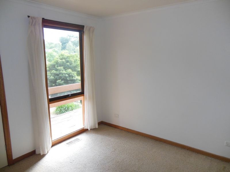 9 Forest St, Monbulk VIC 3793