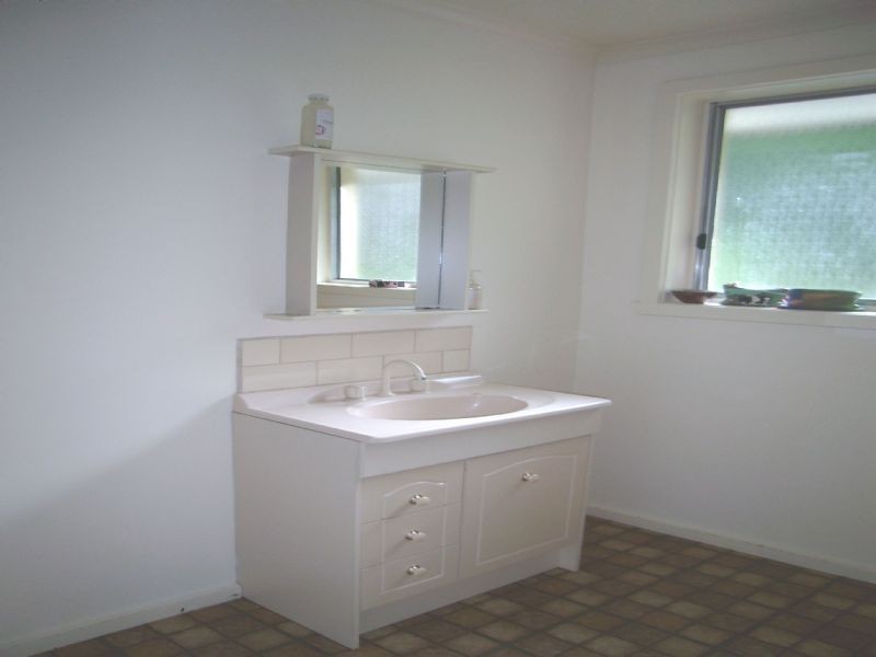 40 Alexander Avenue, Upwey VIC 3158
