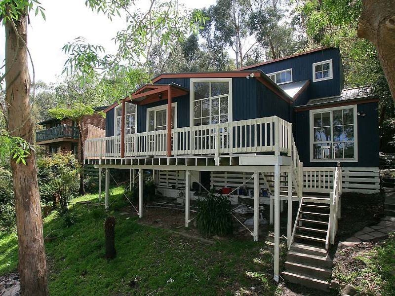 3 Leonard Street, Upwey VIC 3158