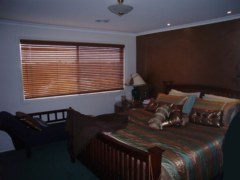 39 St Laurent Rise, Knoxfield VIC 3180