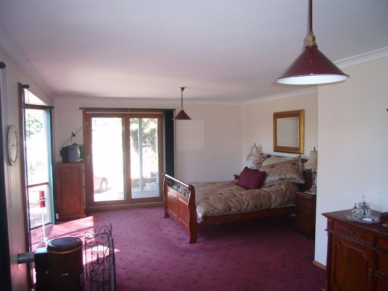 27 Deans Road, Upwey VIC 3158