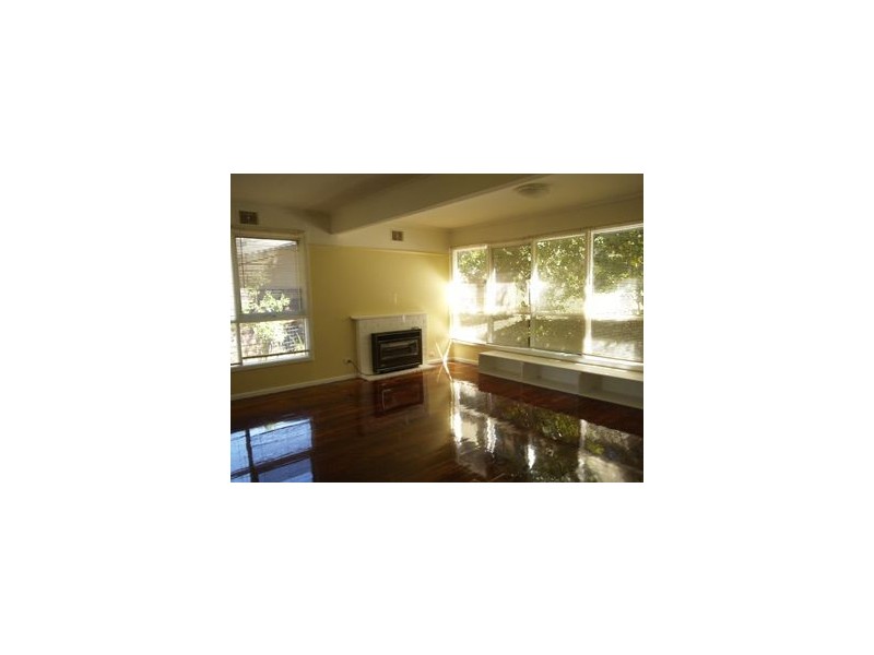 2/11 Clifford Grove, Tecoma VIC 3160