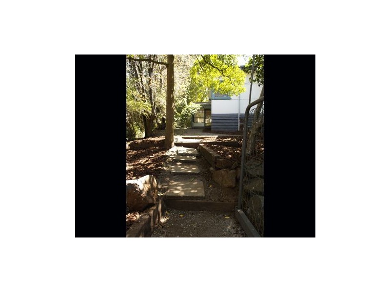 2/11 Clifford Grove, Tecoma VIC 3160