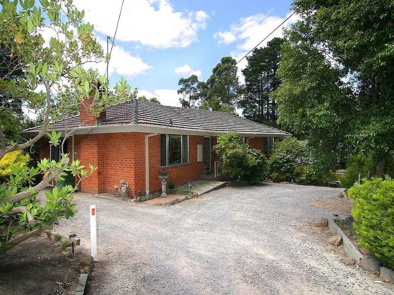 4 Heather Grove, Belgrave South VIC 3160