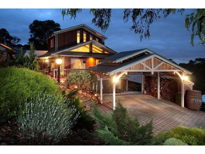 8 Vernon Street, Upwey VIC 3158