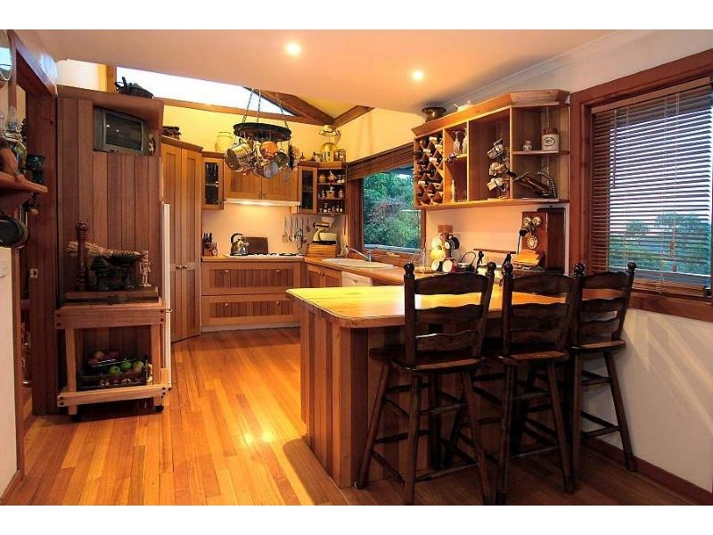 8 Vernon Street, Upwey VIC 3158