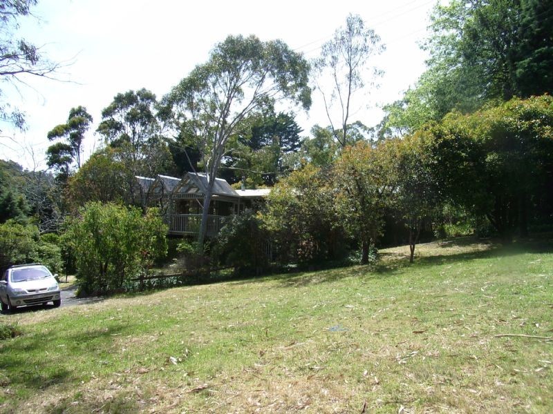 64 McNicol Road, Tecoma VIC 3160