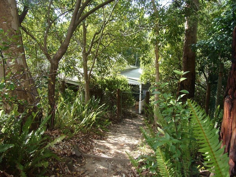 21 Bates Avenue, Upper Ferntree Gully VIC 3156