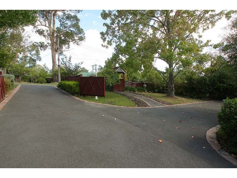 5 Alec Street, Tecoma VIC 3160