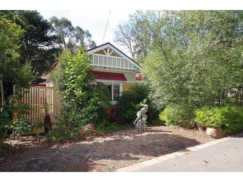 5 Alec Street, Tecoma VIC 3160