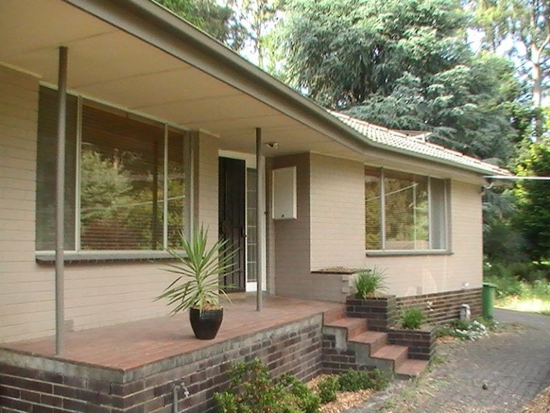 5 Viola Avenue, Mount Dandenong VIC 3767