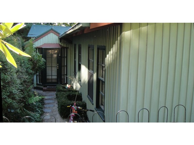 3 Falls Road, Kalorama VIC 3766