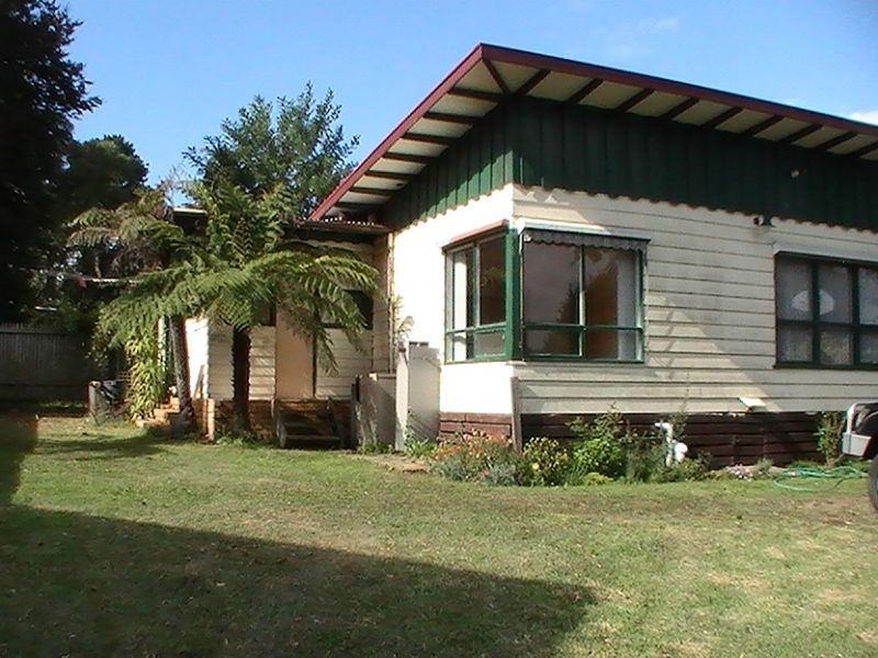 184 Main Street, Monbulk VIC 3793